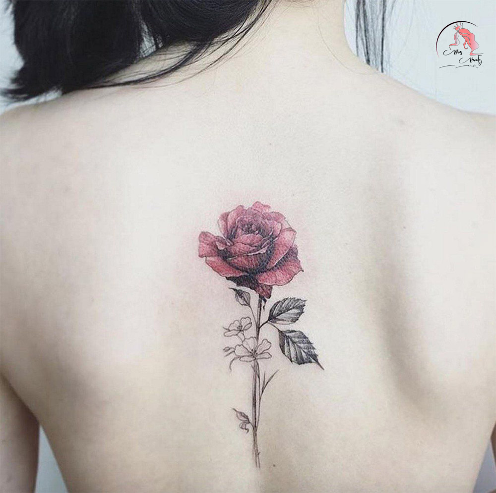 Hình xăm hoa hồng trên lưng