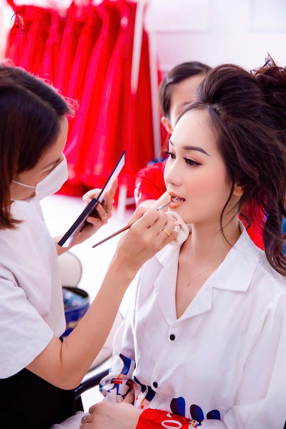 Đỗ Thu Trang (Makeup Artist)