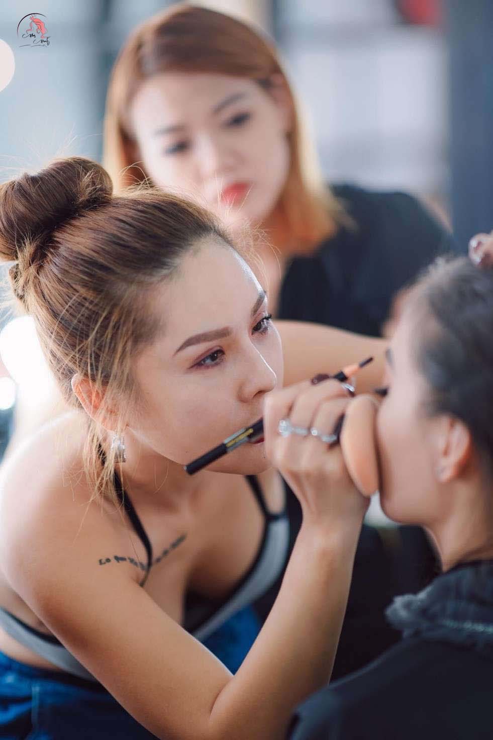 Lan Anh makeup