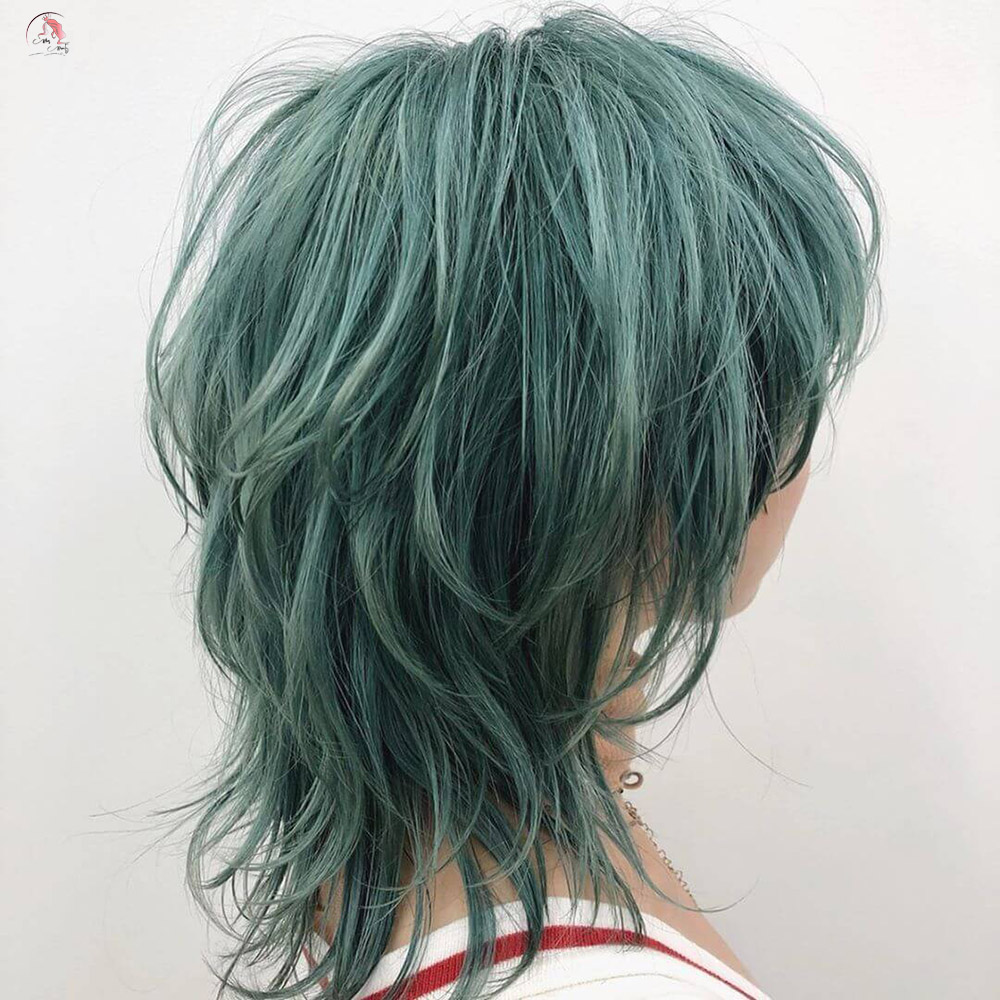Tóc màu xanh rêu đậm